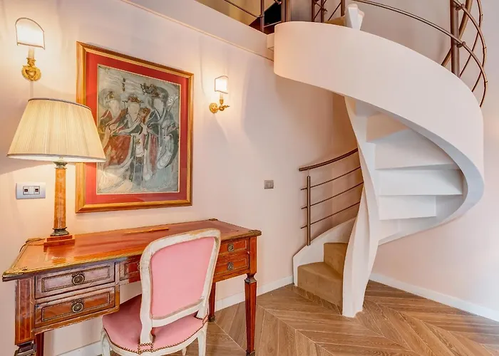 Casa vacanze Bmga L Luxury With Patio In Trastevere Roma
