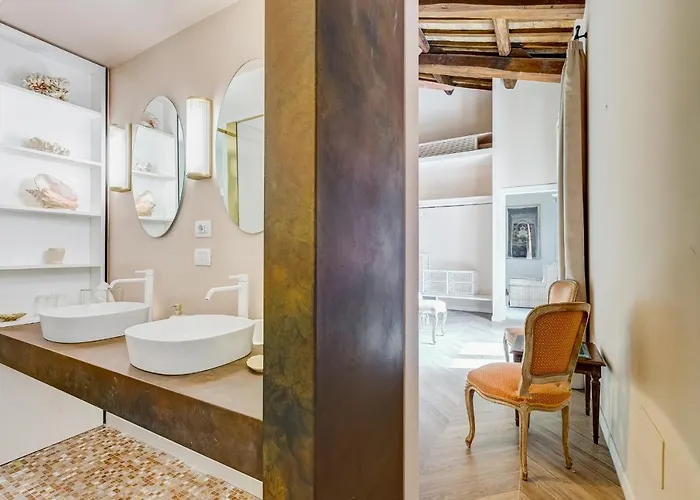 Casa vacanze Bmga L Luxury With Patio In Trastevere Roma